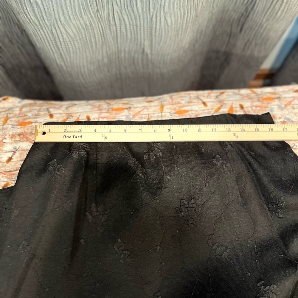 Leslie Fay Black Top and Skirt Size 16 - Picture 11 of 12